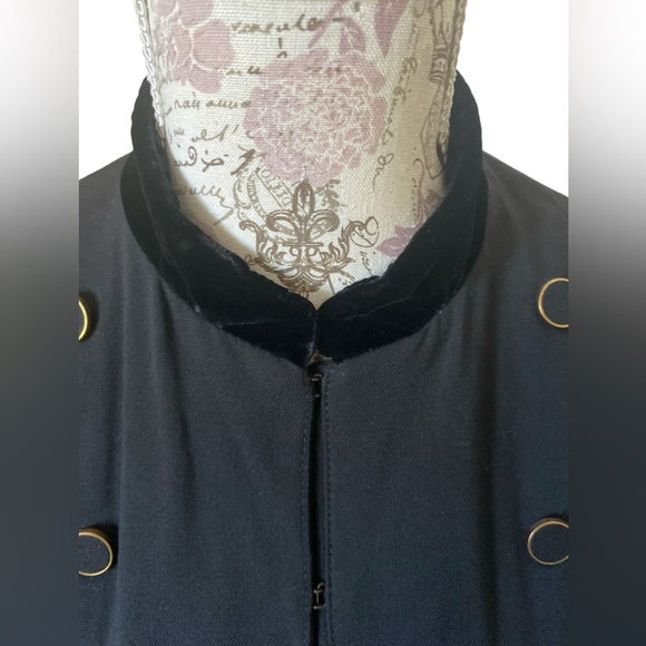 Authentic Marc by Marc Jacob’s Short Vest - Picture 14 of 16